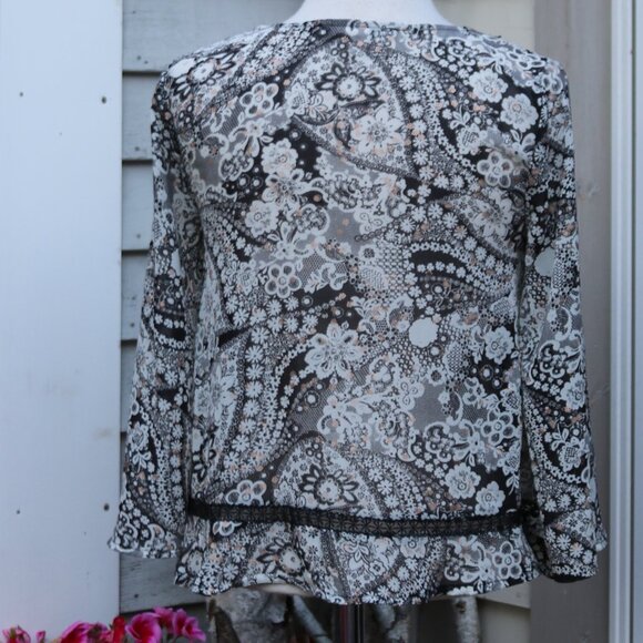 American Rag Cie Black White Paisley Lace Trim Sheer Ruffle Bottom Blouse Sz XL - Picture 5 of 7